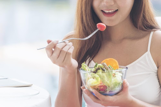 Food & Skin Connection: How Diet Affects Your Skin Health